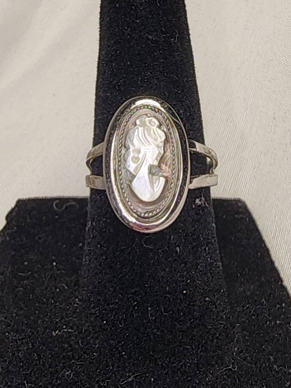 Vintage Sarah Coventry Ring,carved mother of pearl cameo, Sterling SZ 5.25